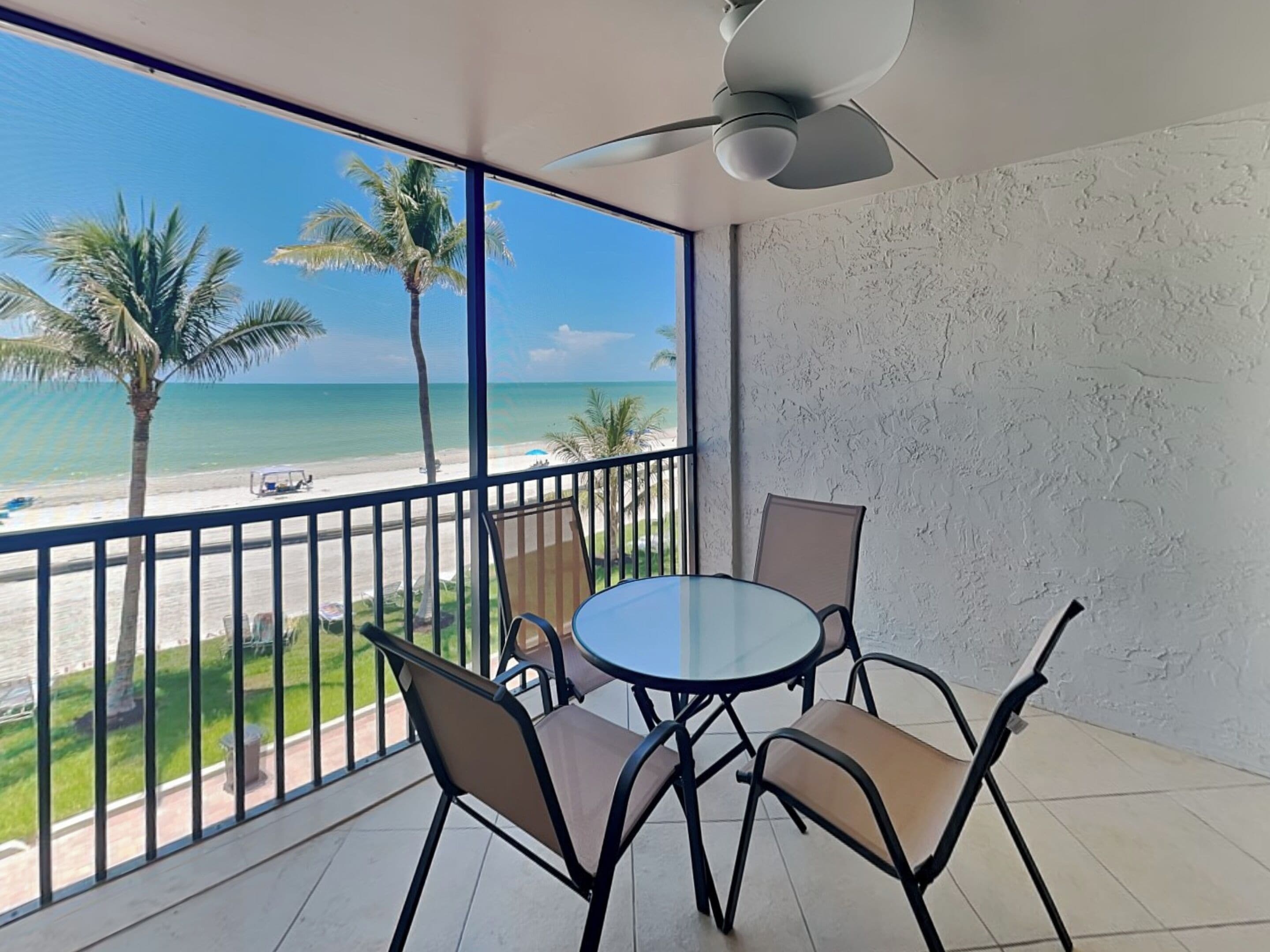 Condo (2 Bedrooms) | Front of property