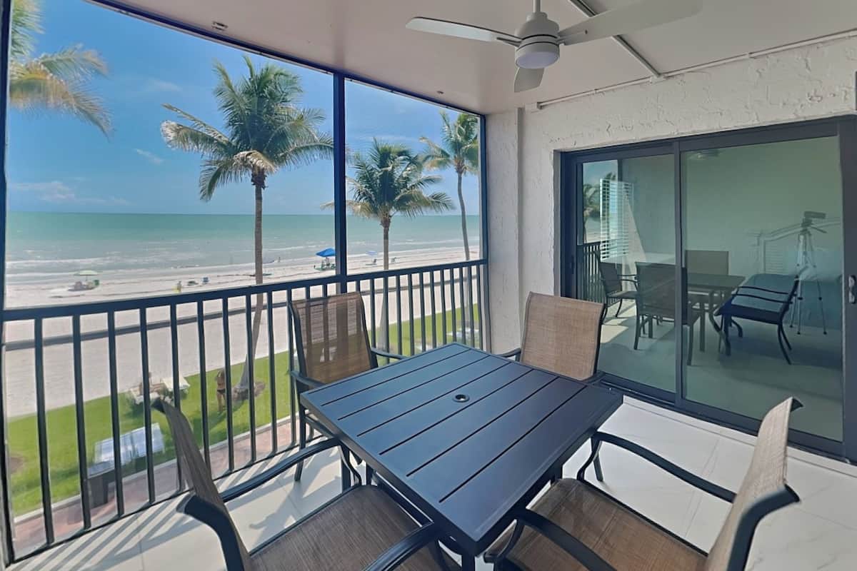 Condo (2 Bedrooms) | Vista frontal de la propiedad