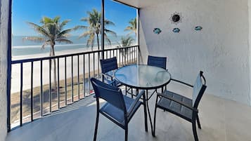 Condo (2 Bedrooms) | Outdoor dining