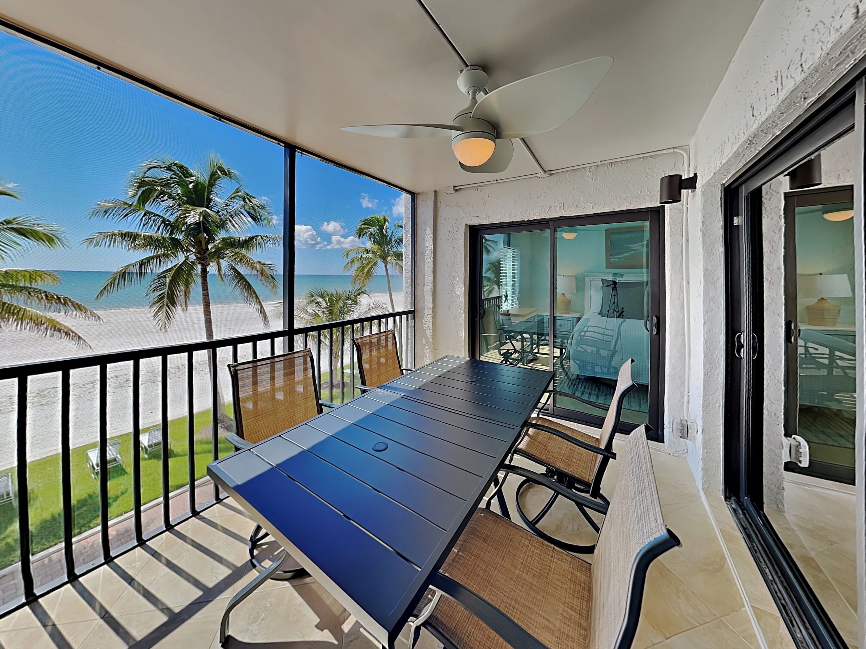 Condo (2 Bedrooms) | Front of property