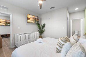 2 bedrooms, desk, iron/ironing board, WiFi