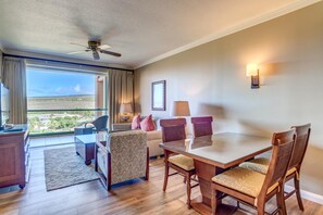 Condo (3 Bedrooms) | Dining