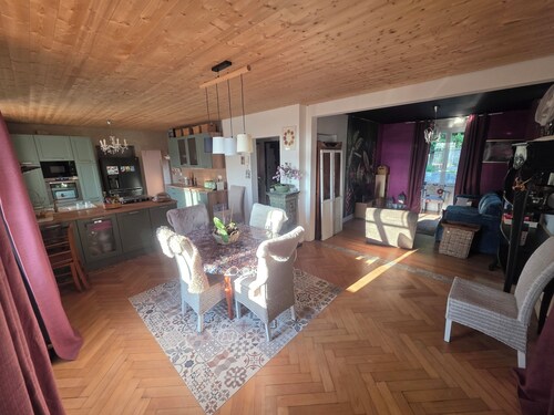 Peaceful apartment for 1 to 4 people, 2 steps from the town center.