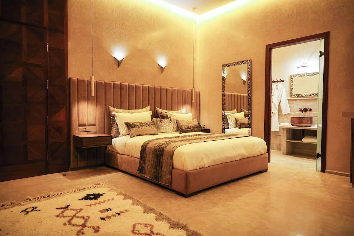 Deluxe Room | In-room safe, free WiFi