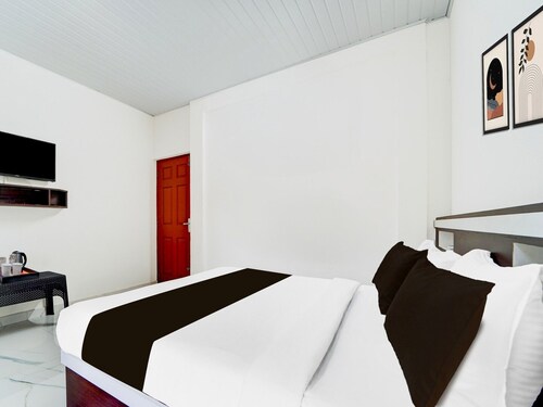 Super Hotel O North Kalamassery