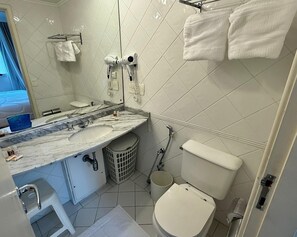 Apartment | Bathroom