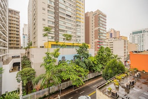 Apartment, Smoking