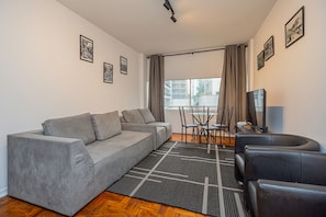 Apartment, Smoking
