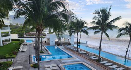 Amazing Sunsets Are Just The Beginning 3b/4ba Luxury 24th Floor Oceanfront Condo