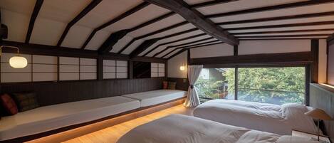 3 bedrooms, iron/ironing board, internet