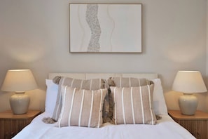 4 Schlafzimmer, Bügeleisen/Bügelbrett, kostenloses WLAN, Bettwäsche