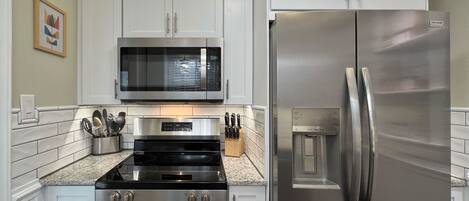 Micro-ondas, fogão, cooktop, lava-louças