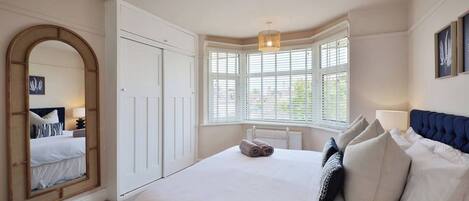 3 bedrooms, iron/ironing board, travel cot, free WiFi