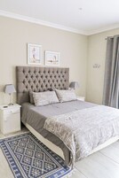 双人房, 花园景观 | 客房内保险箱、遮光窗帘、熨斗/熨板、免费 WiFi