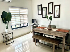 Dining - Charming 2-bedroom villa in a gated community 6 mins from Ocho Rios town. (Ocho Rios)
