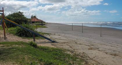 Casa com Wifi e Churrasq a 500m da Praia de Suar o