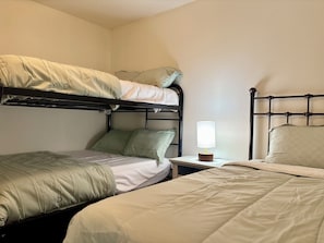 3 habitaciones, wifi gratis y ropa de cama
