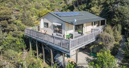 Tepuia Cottage - Havelock Holiday Home