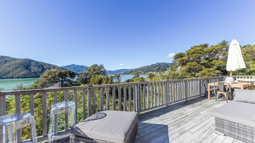 Tepuia Cottage - Havelock Holiday Home