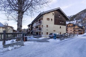 Esterni