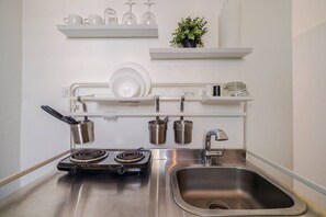 Fridge, microwave, oven, stovetop - Luz Collection 3bedroom San Juan (San Juan)