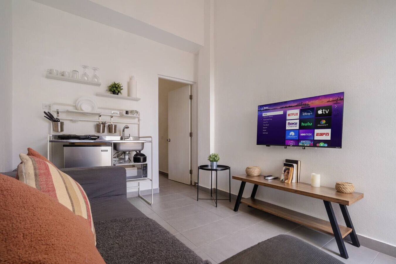 Tv, en stereo och kontor