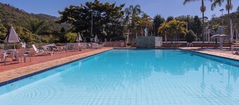 Cavalinho Branco Flat Para 4 Pessoas c Piscina