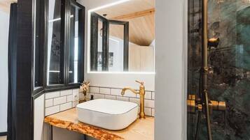 Douche, articles de toilette écologiques, sÚche-cheveux