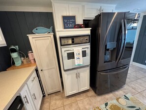 Interior - Cozy Lakefront Cottage With Breathtaking Sunsets! (Fremont)