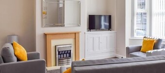 3 Bedroom House in Preston with Free Parking by Eason Stays - Contractors