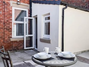 Outdoor dining - Parking | Waterloo House Near Preston City Centre (Lancashire)