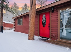 Exterior detail - Secluded Hideaway, Hot Tub, Epic Views, Solo Travelers, Couples, Dog People (Bailey)
