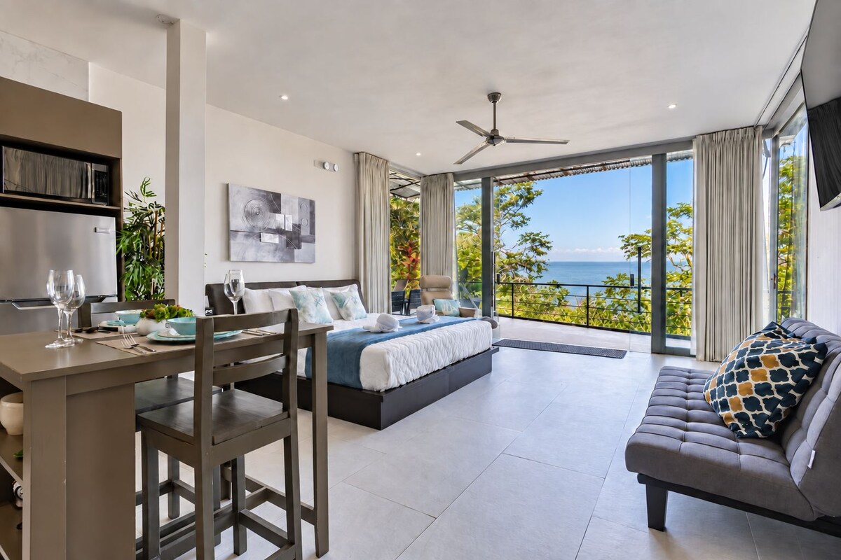 Suite 1 Ocean Jungle Pool