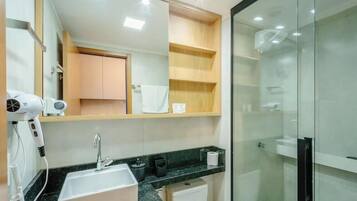 Apartament bàsic | Bany | Dutxa