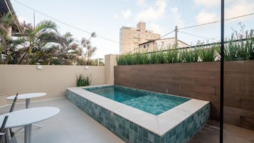Basic Apartment | Pool