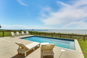 A heated pool - Luxury Beachfront Living! Epic Ocean Springs Home (Ocean Springs)