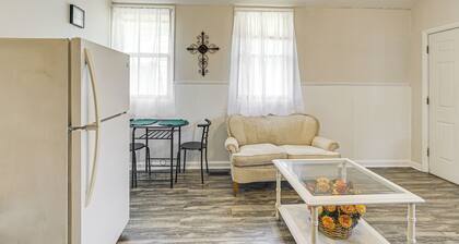 Near Walnut Valley Festival: Convenient Apartment!