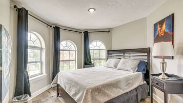 1 bedroom, iron/ironing board, internet, bed sheets
