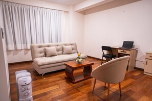 Deluxe Apartment, 2 Bedrooms | Living area