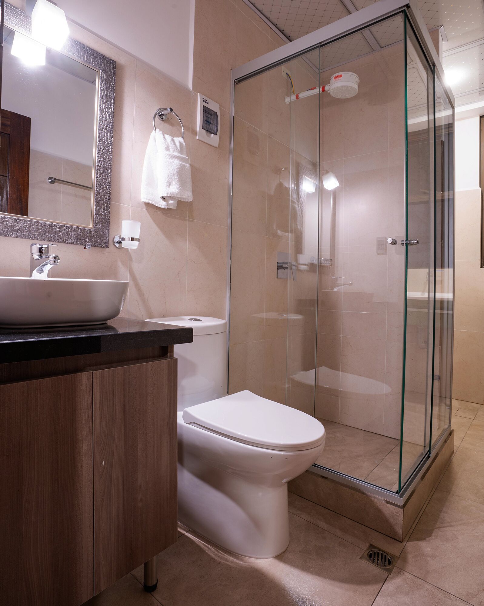 豪華公寓, 2 間臥室 | 浴室 | 淋浴設備、雨淋花灑、風筒、提供毛巾