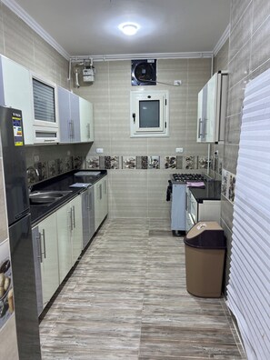 Fridge, microwave, oven, coffee/tea maker
