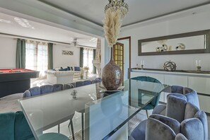 Games room - Magnificent villa in the heart of nature, 45 minutes from Paris! (Marigny-en-Orxois)