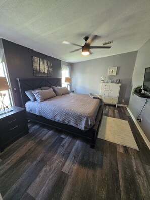2 bedrooms, iron/ironing board, WiFi, bed sheets