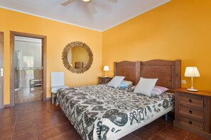 1 bedroom, WiFi, bed sheets - Holiday Suite 'With Terrace' with Wi-Fi and Air Conditioning (Yaiza)