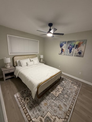 4 bedrooms, iron/ironing board, WiFi, bed sheets