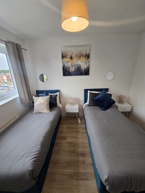 2 bedrooms, iron/ironing board, free WiFi, bed sheets