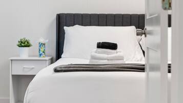 1 camera, ferro/asse da stiro, accesso a Internet, lenzuola