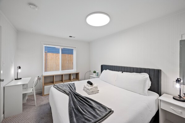 1 habitación, tabla de planchar con plancha, internet y ropa de cama 