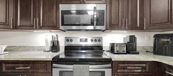 Tranquil 4-bedroom house near beaches