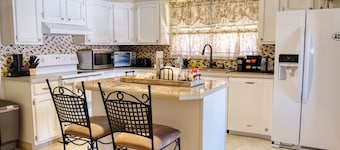 The Little bed & breakfast in Niagara Falls, NY